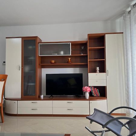 Apartman Ruza Apartment Пула Екстериор снимка