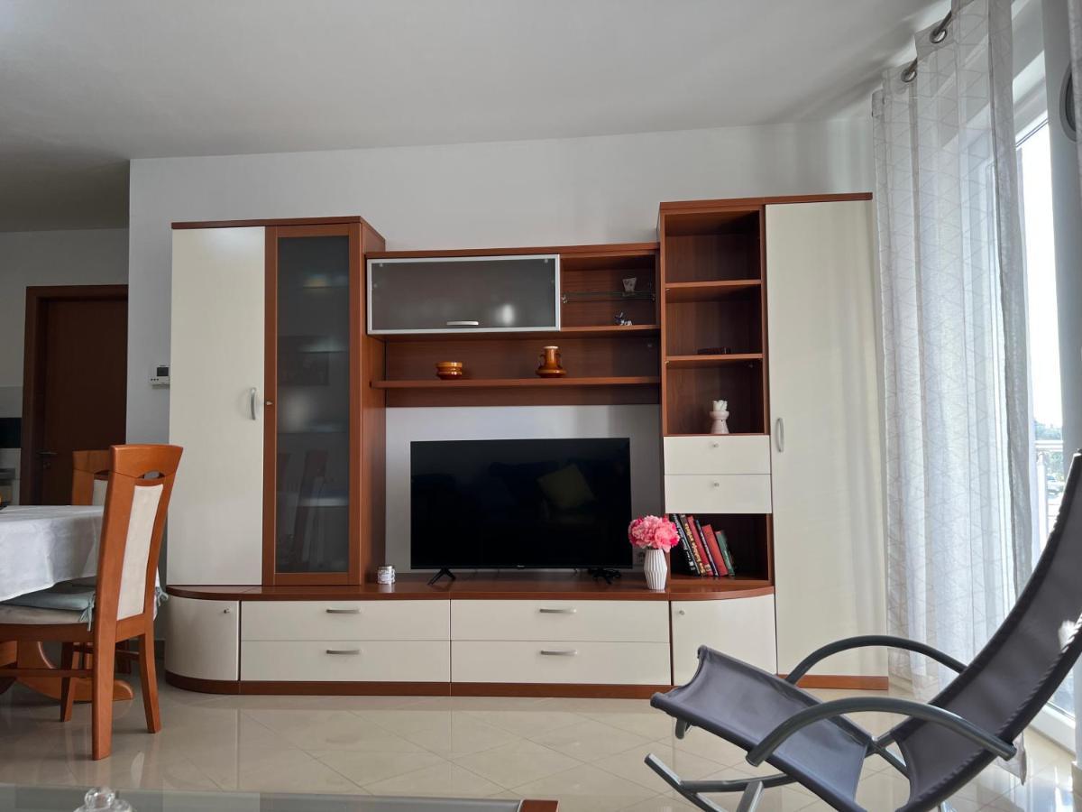 Apartman Ruza Apartment Пула Екстериор снимка