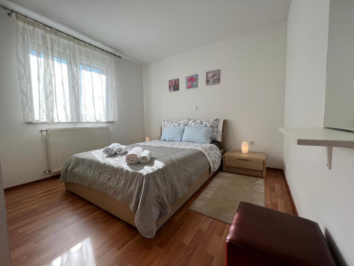 Apartman Ruza Apartment Пула Екстериор снимка
